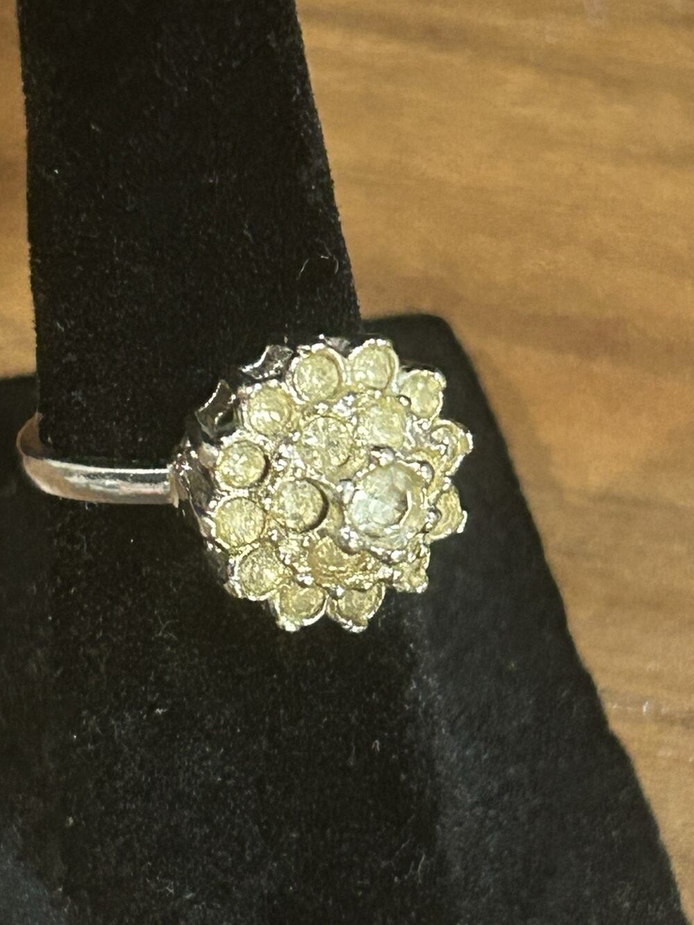 Vintage 18k HGE White Gold Yellow Rhinestone Flower Cluster Ring Sz. 5